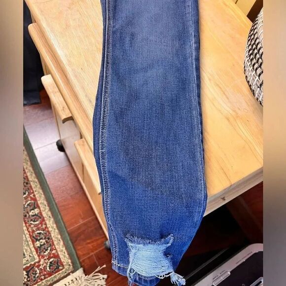 NWOT KanCan Distressed Cropped Jeans Size 5/26 #YT13 - Picture 5 of 7